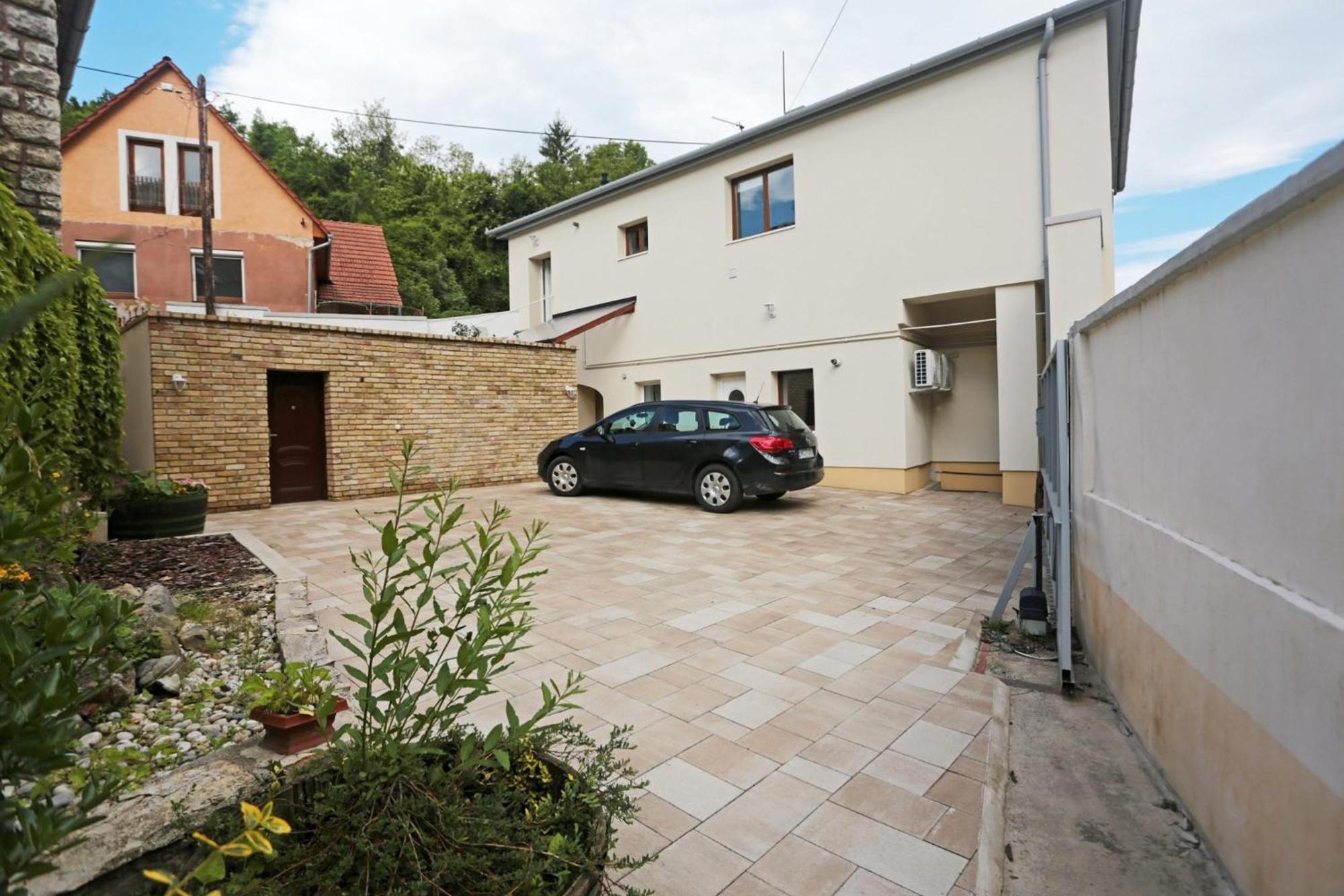 Jokai 19 Vendeghaz Apartment Veszprém Exterior photo