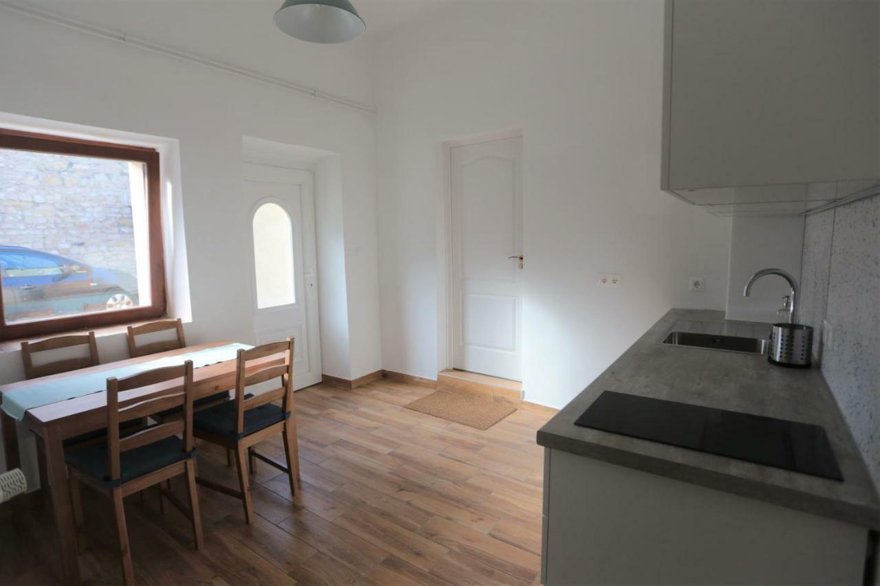Jokai 19 Vendeghaz Apartment Veszprém Exterior photo