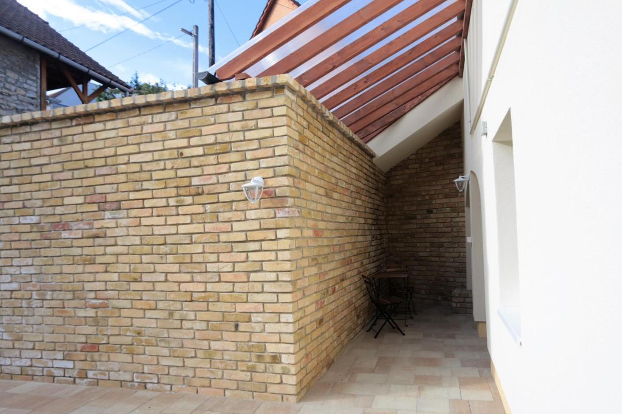 Jokai 19 Vendeghaz Apartment Veszprém Exterior photo